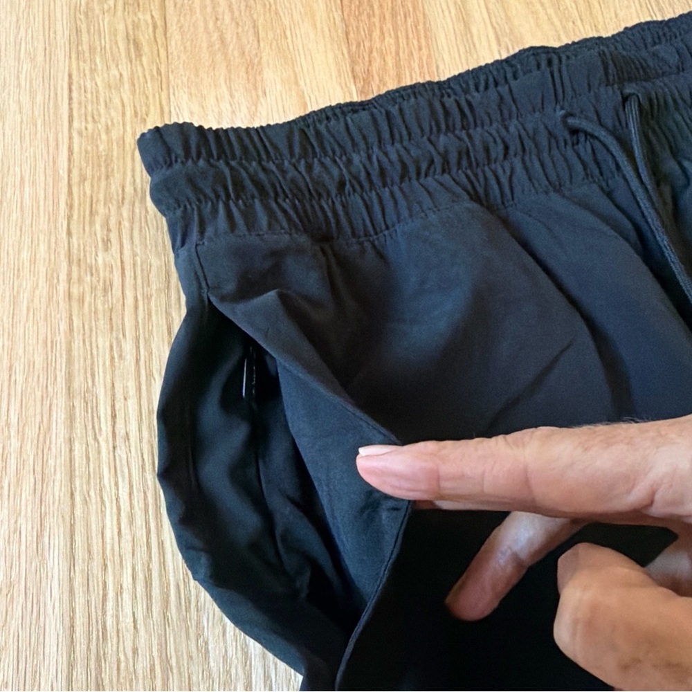Athleta Crossroads Shorts Womens Small Black Activewear Running SRP  $65 Unlined - Picture 7 of 8